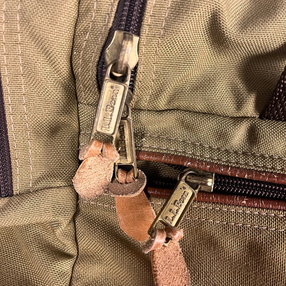 L.L. Bean vintage Men's Tan canvas leather  Duffel Bag medium size - Picture 9 of 16